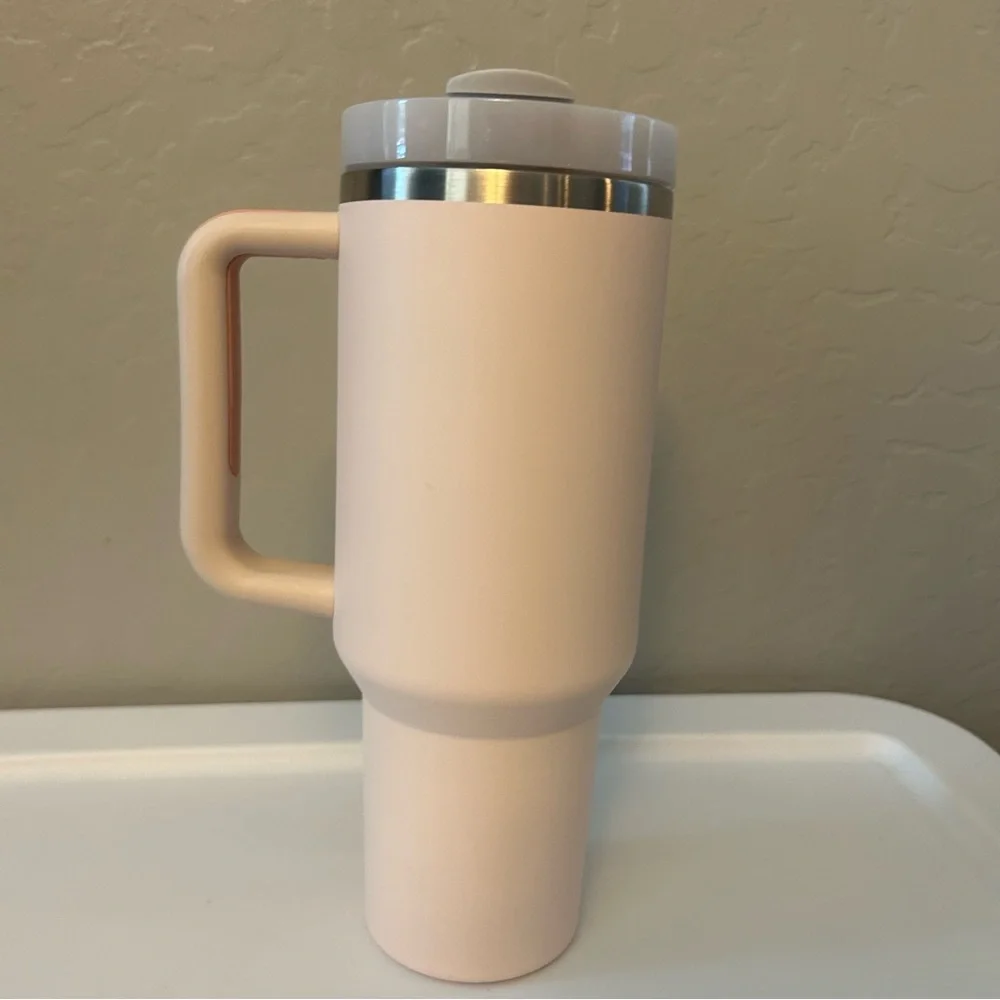Stanley Rose Quartz Quencher H2O flowstate tumbler 40 oz Travel Mug with Handle - Picture 9 of 14